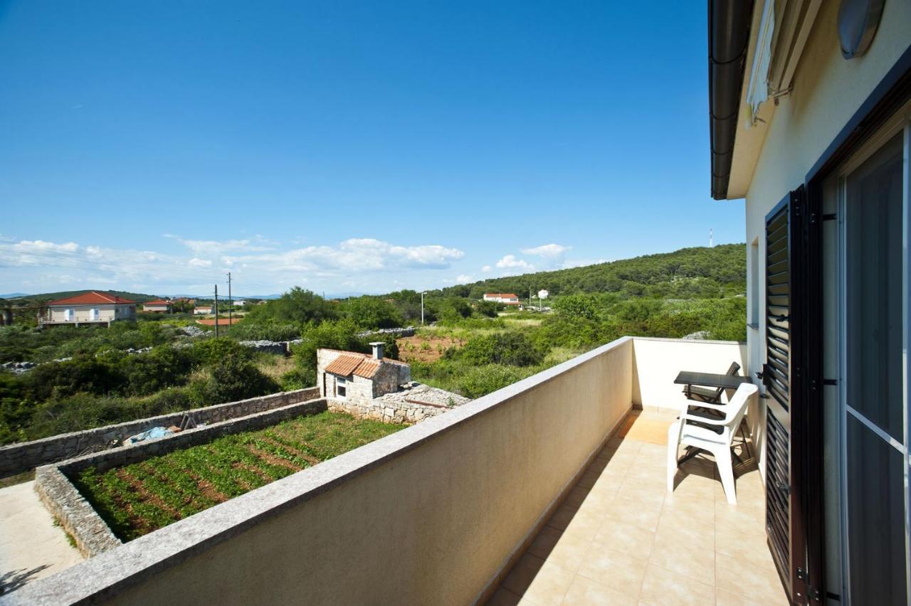 Apartments With A Parking Space Gornje Selo, Solta - 15545 Grohote Exterior foto