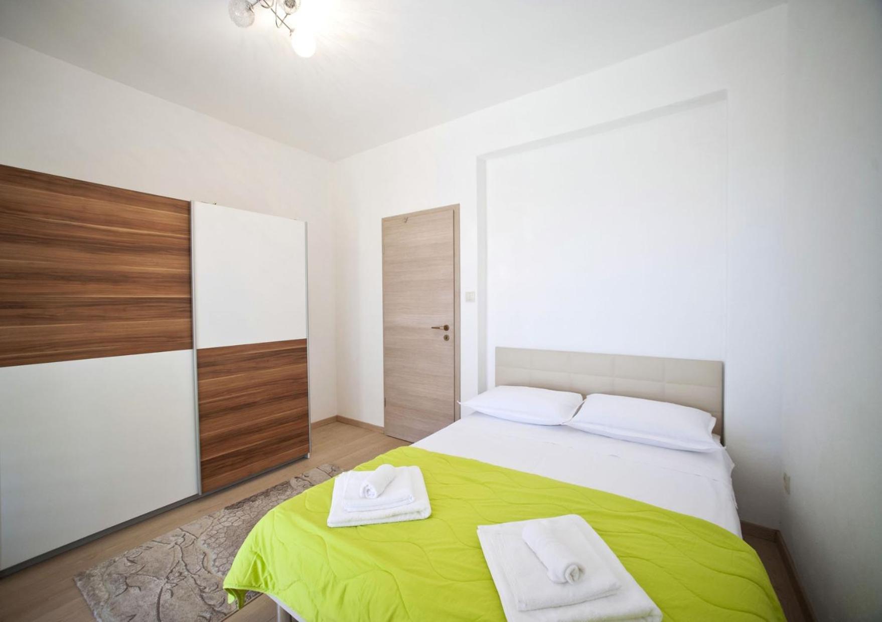 Apartments With A Parking Space Gornje Selo, Solta - 15545 Grohote Quarto foto